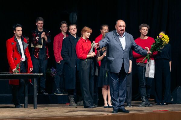 Гастроли ГИТИС в Риге: эта музыка достойна того, чтобы быть законченной Гастроли ГИТИС в Риге: эта музыка достойна того, чтобы быть законченной - Sputnik Латвия