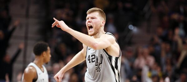 Латвийский форвард Сан-Антонио Сперс Давис Бертанс - Sputnik Латвия