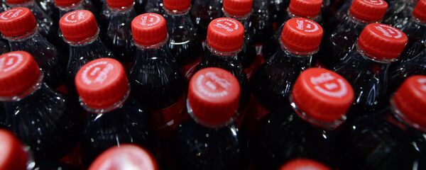 Продукция завода Coca-Cola HBC  - Sputnik Latvija