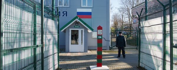 Пешеходный КПП Нарва-2 на границе РФ и Эстонии Пешеходный КПП Нарва-2 на границе РФ и Эстонии - Sputnik Latvija