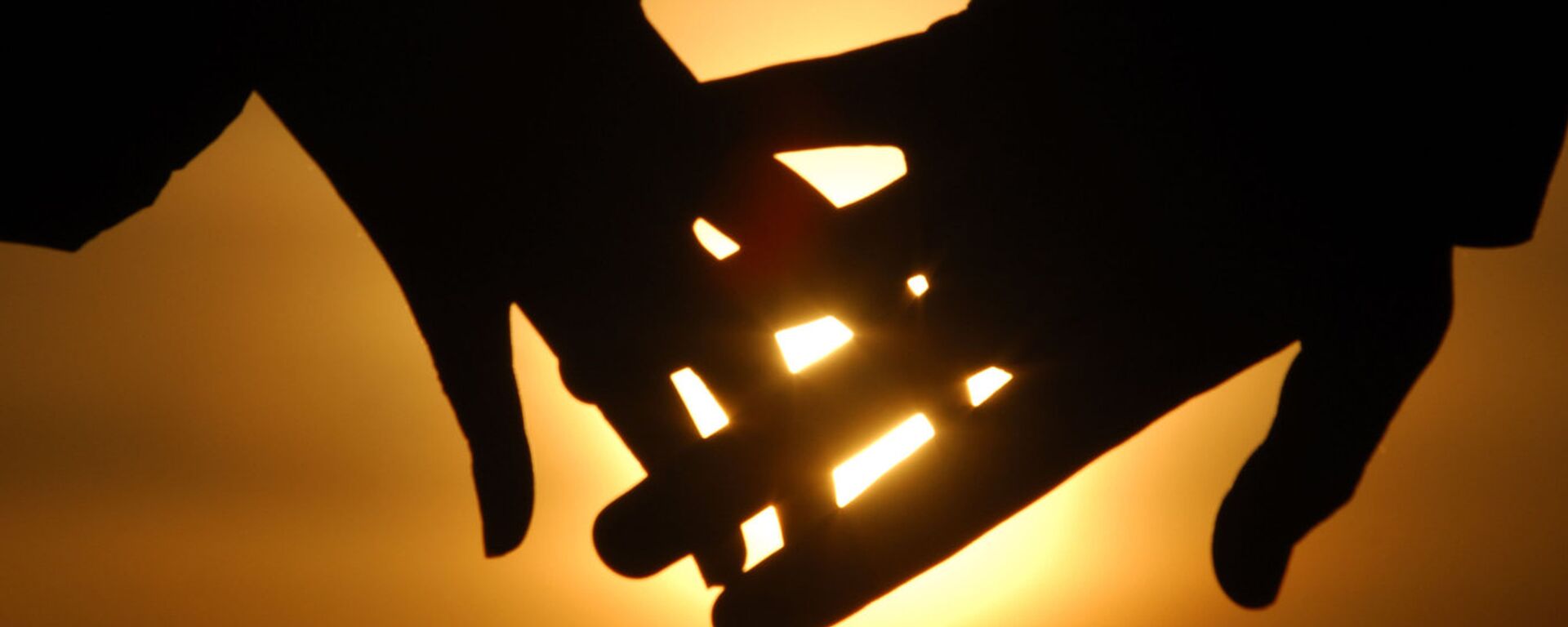 Влюбленные Влюбленные - Sputnik Латвия, 1920, 08.02.2026