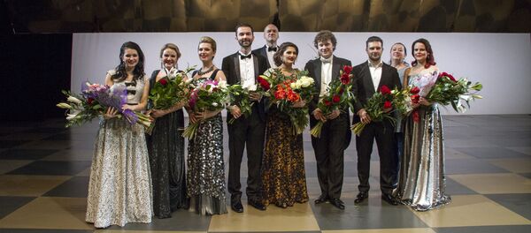 Концертное исполнение в Риге оперы Пуччини Ласточка с участием солистки Большого театра Динары Алиевой - Sputnik Латвия