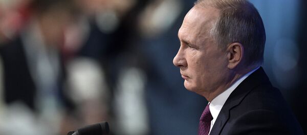 Ежегодная большая пресс-конференция президента РФ В. Путина Ежегодная большая пресс-конференция президента РФ В. Путина - Sputnik Latvija