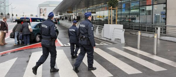 Бельгийская полиция в аэропорту Брюсселя. Архивное фото - Sputnik Латвия