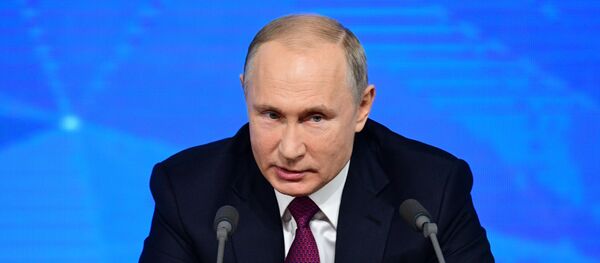 Путин попросил не пищать, когда РФ обеспечивает свою безопасность - видео - Sputnik Латвия