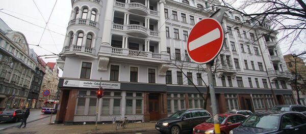 Угловой дом в Риге на углу улиц Бривибас и Стабу Угловой дом в Риге на углу улиц Бривибас и Стабу - Sputnik Latvija