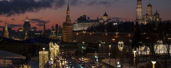 Кремлевская набережная в Москве Кремлевская набережная в Москве - Sputnik Latvija