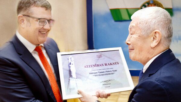 Валерий Тян награжден за вклад в укрепление отношений между двумя странами - Sputnik Латвия