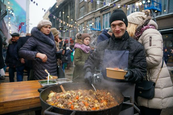 Фестиваль уличной еды Riga Street Food Festival - Sputnik Латвия