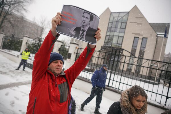 Митинг в защиту Палецкиса: три десятка неравнодушных в океане молчания - Sputnik Латвия
