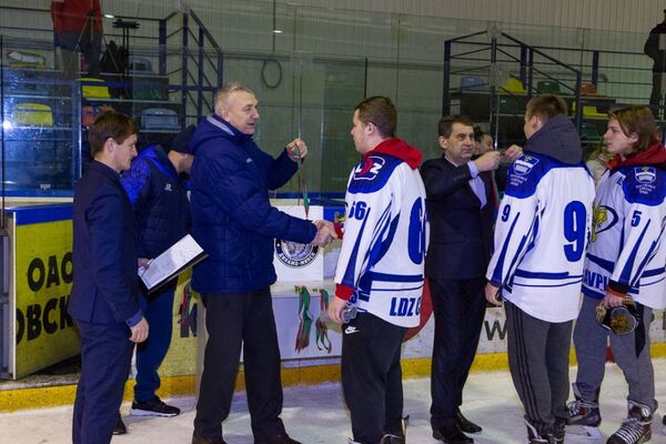 Латвийских хоккеистов оставили без гимна на турнире в Беларуси - Sputnik Латвия