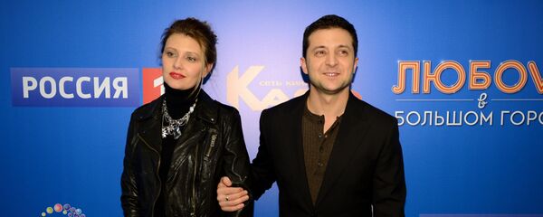 Актер Владимир Зеленский со спутницей, архивное фото - Sputnik Латвия