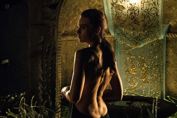 В плену удовольствий: фильм о Берлускони - фантазия режиссера или заказ В плену удовольствий: фильм о Берлускони - фантазия режиссера или заказ - Sputnik Латвия