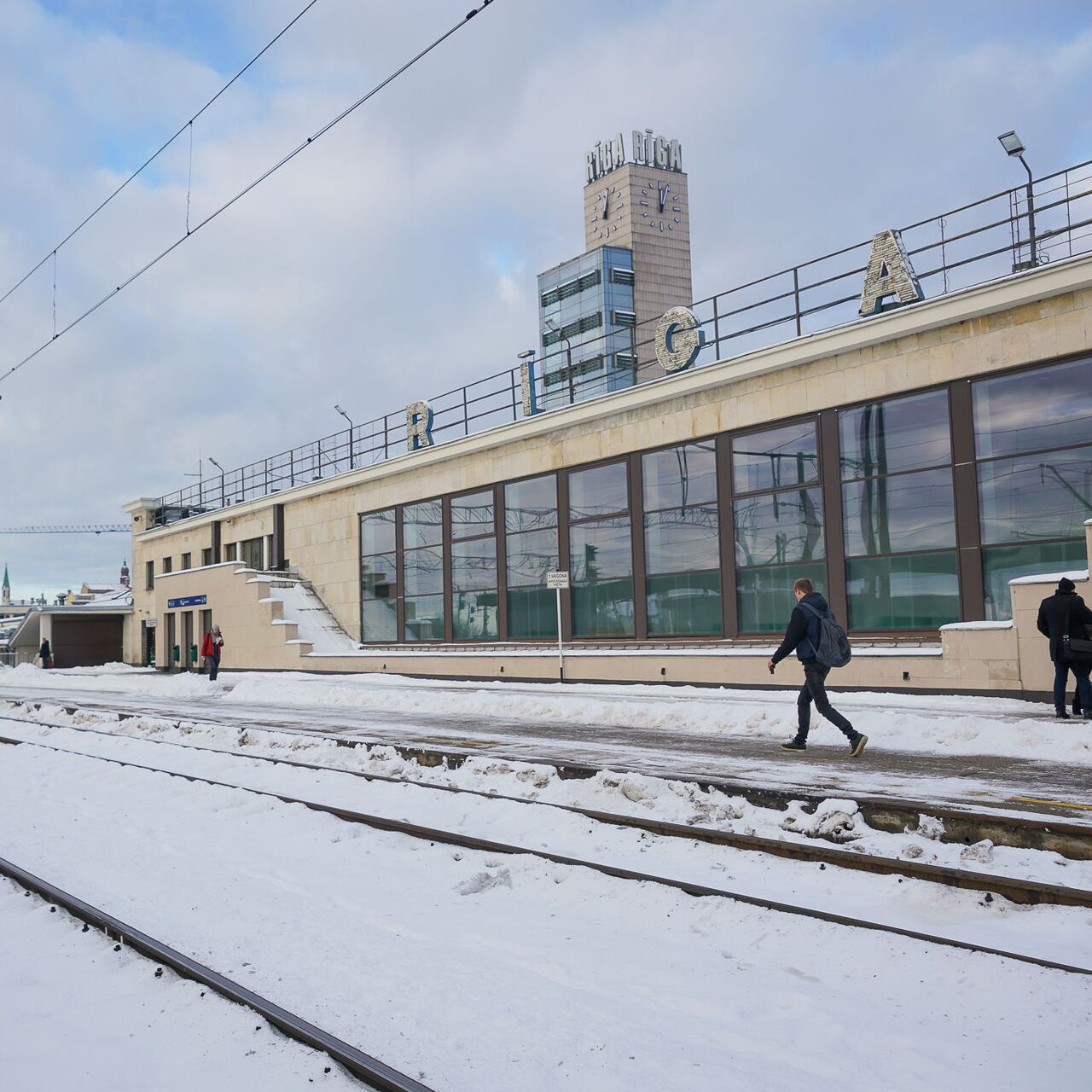 Rail Baltica снова встала: на Рижском вокзале нашли тайную шахту -  09.12.2021, Sputnik Латвия