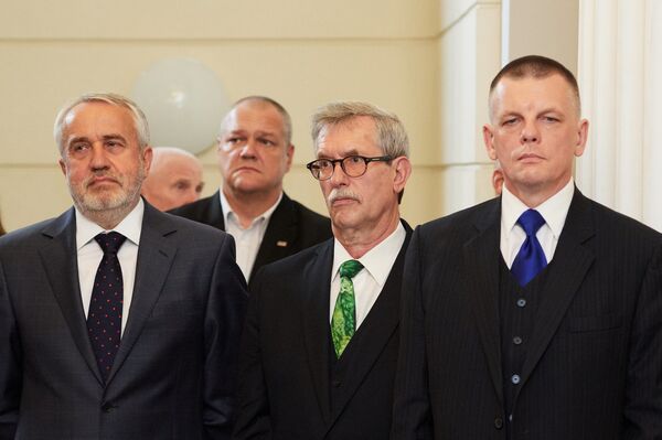 Книга рекордов кабмина Латвии: длительность, молодость, нелатышскость и ударные - Sputnik Латвия