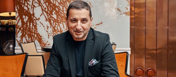 Немецкий журналист и политолог Александр Сосновский Немецкий журналист и политолог Александр Сосновский - Sputnik Latvija