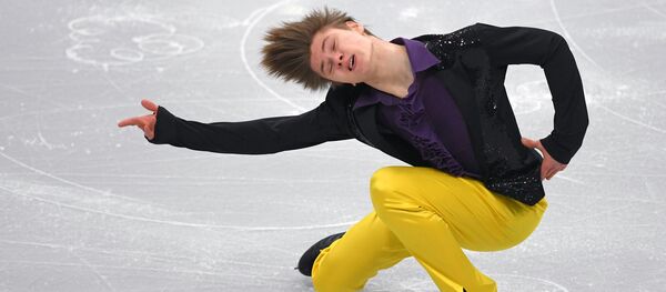 Денис Васильев (Латвия) выступает в короткой программе мужского одиночного катания на чемпионате Европы по фигурному катанию в Минске. Денис Васильев (Латвия) выступает в короткой программе мужского одиночного катания на чемпионате Европы по фигурному катанию в Минске. - Sputnik Латвия