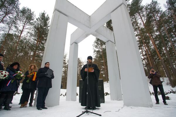 Как сделать так, чтобы не забывать: дипломаты почтили память жертв Холокоста Как сделать так, чтобы не забывать: дипломаты почтили память жертв Холокоста - Sputnik Латвия