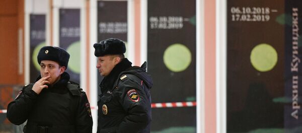 Обстановка у входа в Инженерный корпус Третьяковской галереи - Sputnik Латвия