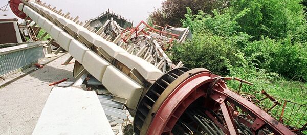 Обрушенная телевизионная башня на Авали Обрушенная телевизионная башня на Авали - Sputnik Латвия