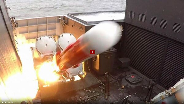 Боевой ракетный пуск с корвета Стойкий - видео - Sputnik Latvija