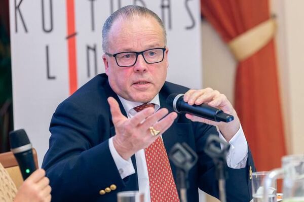 Доктор Томас Фасбендер и Четвертый рейх - Sputnik Латвия