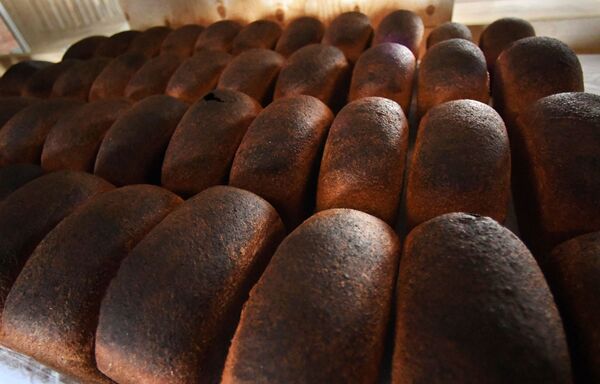 Хлеб из пекарни Хлеб-отец - Sputnik Латвия