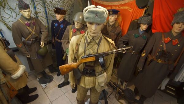 Житель Волгограда 17 лет собирал у себя в подвале оружейную коллекцию времен Сталинградской битвы - Sputnik Латвия