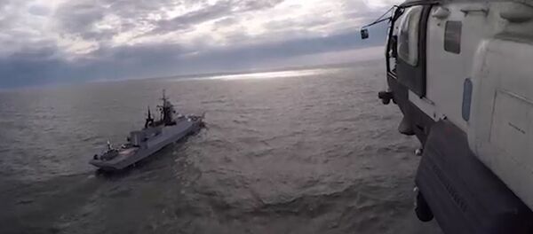 Посадки вертолетов Ка-27 на палубы кораблей Балтийского флота - Sputnik Латвия