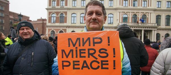 Митинг на Ратушной площади в поддержку мэра города Нила Ушакова - Sputnik Латвия