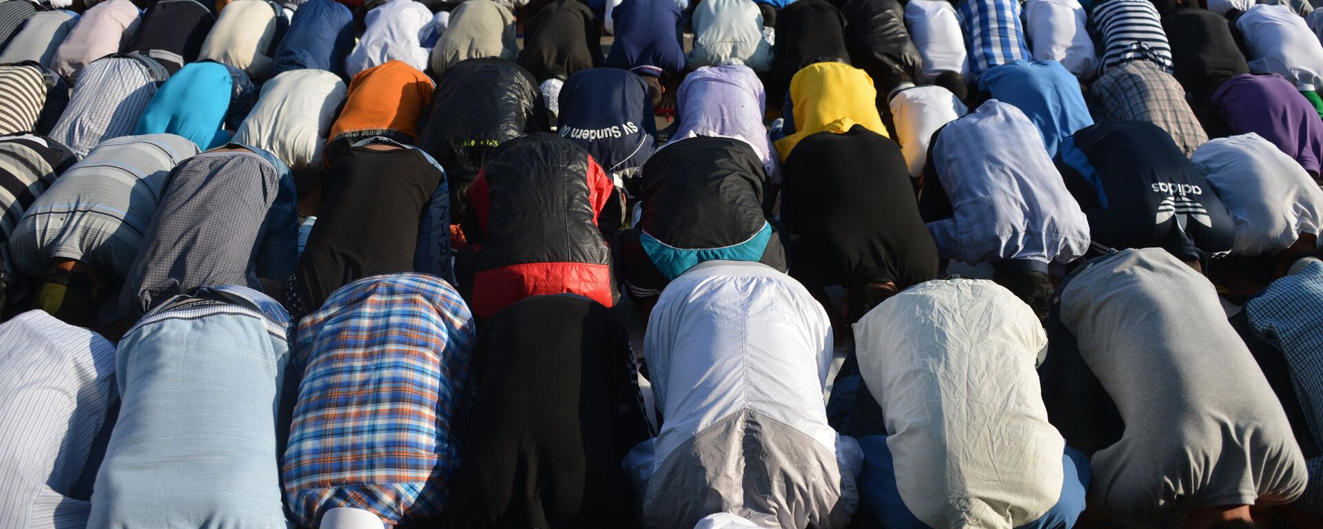 Молитва мусульман - Sputnik Латвия, 1920, 23.03.2026