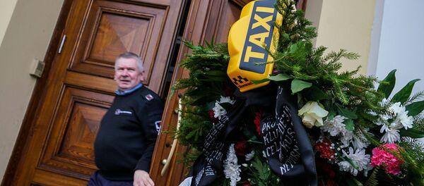 Пикет Латвийского профсоюза таксистов, 12 февраля 2019 Пикет Латвийского профсоюза таксистов, 12 февраля 2019 - Sputnik Латвия