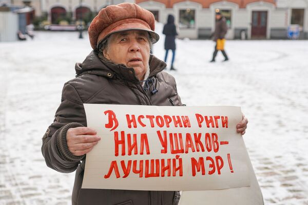 Их осталось только десять, или Митинг после несостоявшейся революции - Sputnik Латвия