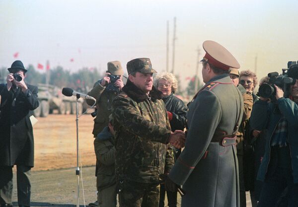 Борис Громов: командование 40-й армии настаивало на выводе советских войск из Афганистана - Sputnik Латвия