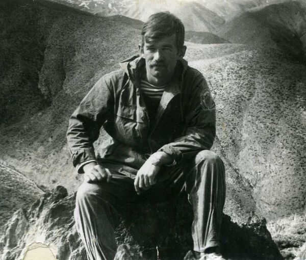 Голубые береты: песни, которые рождались после боев - Sputnik Латвия