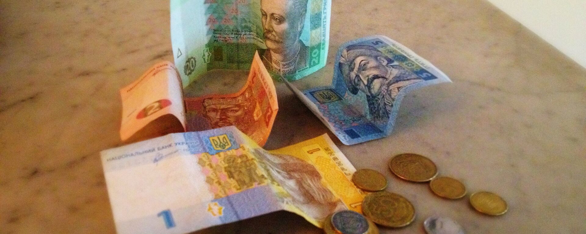 Гривна. Украинская валюта - Sputnik Латвия, 1920, 14.09.2020