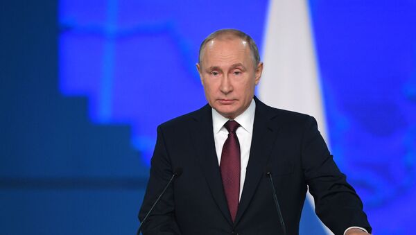 Путин рассказал, как РФ ответит на размещение ракет в Европе - видео - Sputnik Латвия