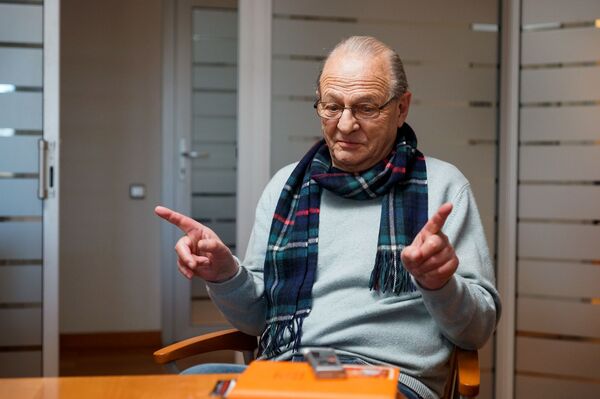 Адольф Шапиро: русская душа понятна всем – от Бразилии до Японии Адольф Шапиро: русская душа понятна всем – от Бразилии до Японии - Sputnik Латвия