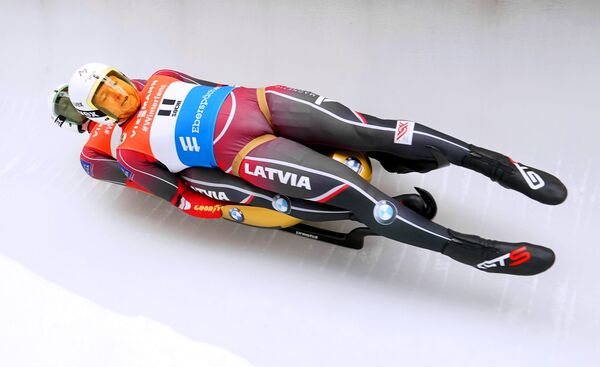 Латвийские саночники закончили сезон двумя подиумами - Sputnik Латвия