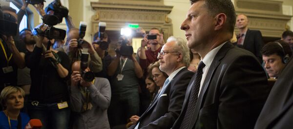 Раймондс Вейонис и Эгилс Левитс (слева) Раймондс Вейонис и Эгилс Левитс (слева) - Sputnik Latvija