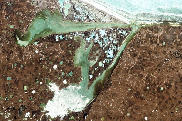 Вид из космоса на Хромскую губу и Омуляхскую губу в Сибири - Sputnik Латвия