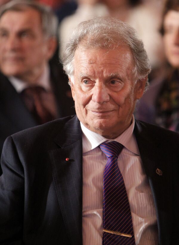 Скончался отец современных электронных устройств Жорес Алферов Скончался отец современных электронных устройств Жорес Алферов - Sputnik Латвия