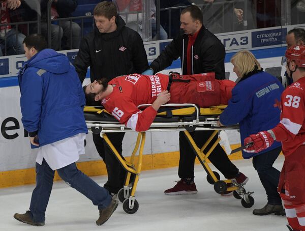 Хоккеист Даугавиньш остается под наблюдением врачей и стал папой - Sputnik Латвия