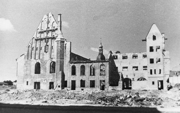 Melngalvju nams nodega Rīgā 1941. gada 28. jūnijā karadarbības laikā - Sputnik Latvija