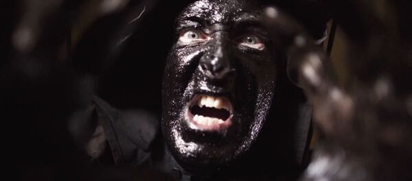 Испанский город Лусон заполонили черти - Sputnik Латвия