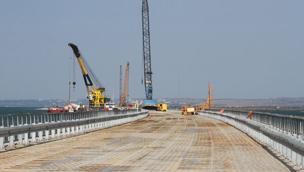 Подготовительные работы перед строительством Керченского моста в Тамани - Sputnik Латвия