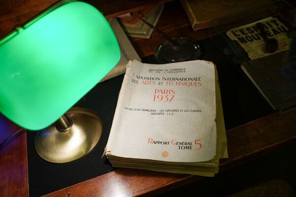 Икона эпохи эмансипации: в Риге открылась необычная выставка - Sputnik Латвия