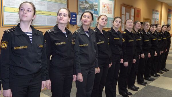 Девушки во флоте: как курсантки учатся на моряков - Sputnik Латвия