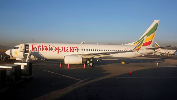 Самолет Эфиопских авиалиний Boeing 737-800 - Sputnik Латвия