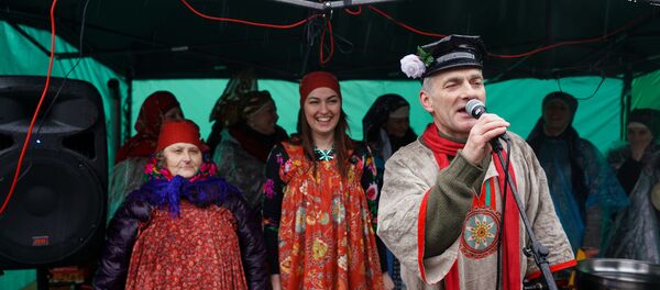 Выступление на празднике Масленицы, организованном Русским союзом Латвии Выступление на празднике Масленицы, организованном Русским союзом Латвии - Sputnik Latvija